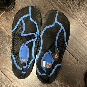 Water shoes